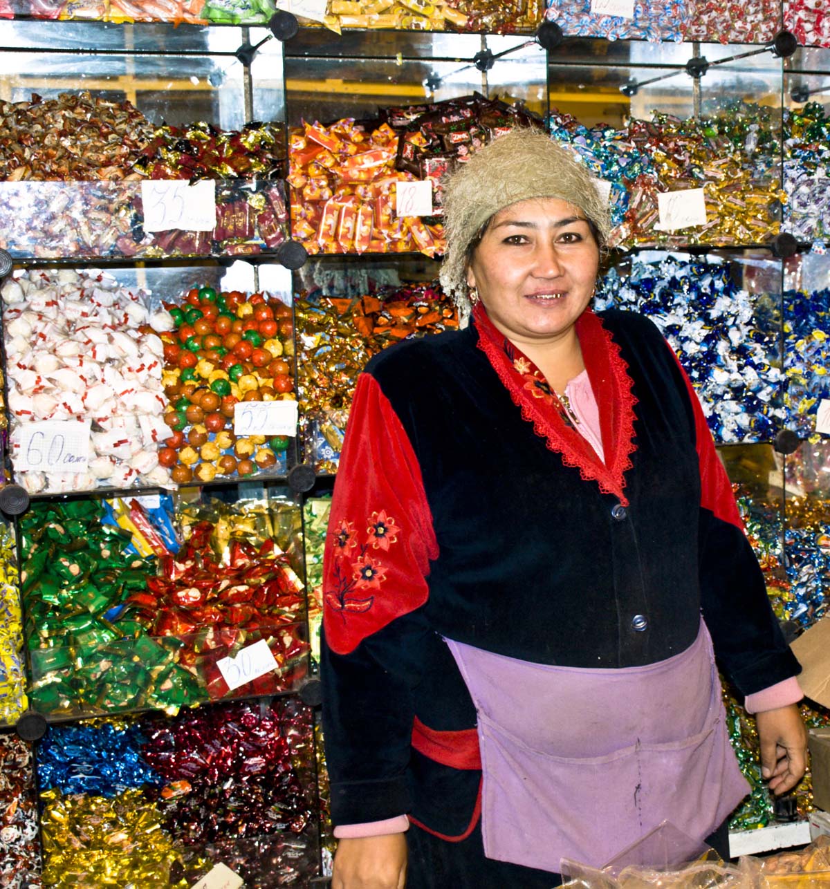 Таджикская т. Таджикские женщины. Таджички на рынке. Таджичка на базаре. Таджикский рынок.